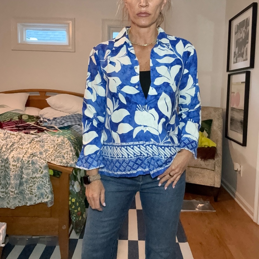 Zara Blue and White Floral Blouse